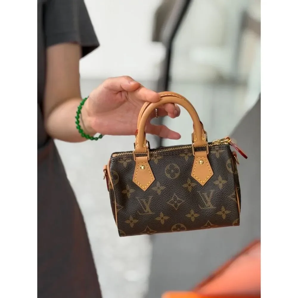 Louis Vuitton Women Pre-Loved Bag Brand New Condition